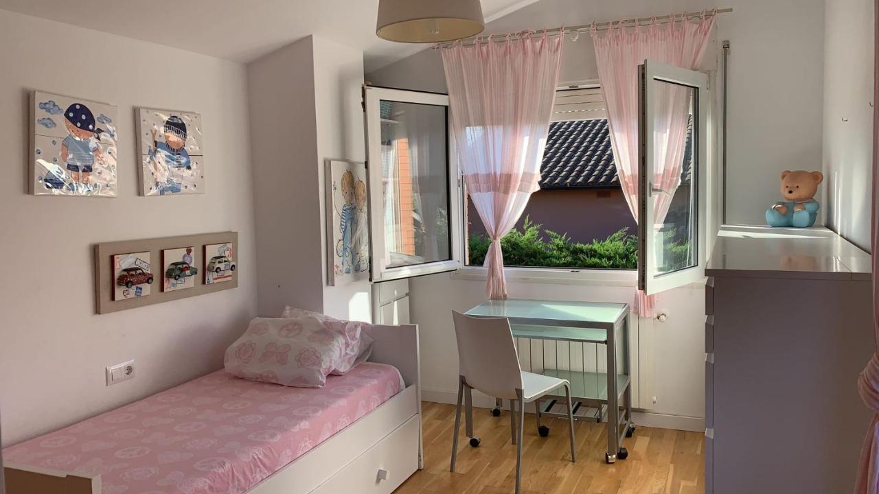 Nice Home Borgona Exterior photo